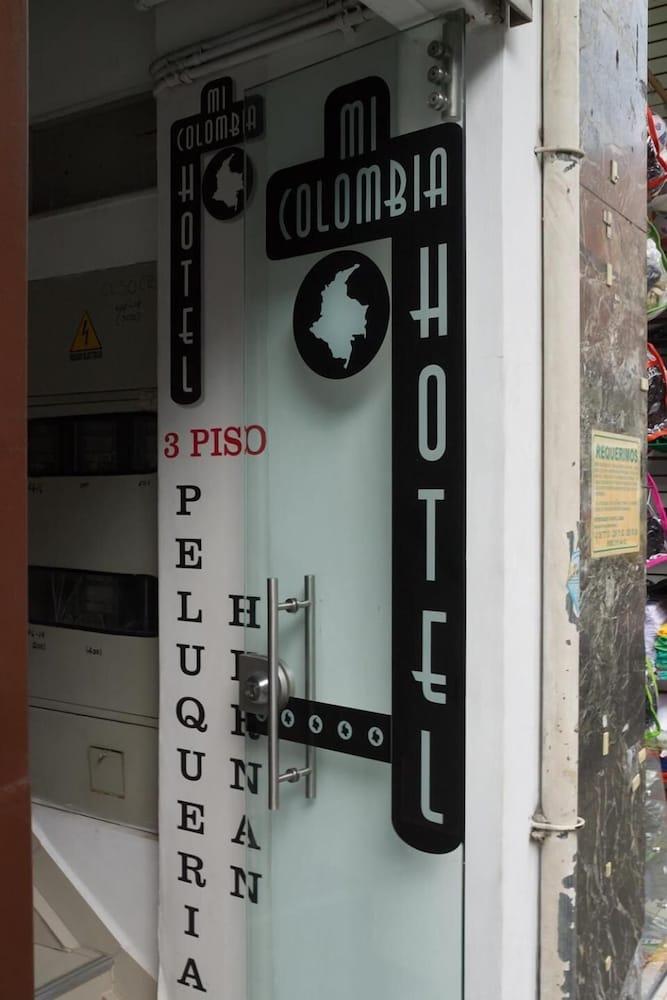 Ayenda 1254 Mi Colombia Hotel Medellín Eksteriør billede